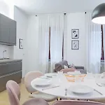 Paganini 4 Exclusive - 2 Bedroom And 2 Bathroom Milán