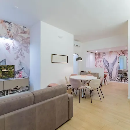 Paganini 4 Exclusive - 2 Bedroom And 2 Bathroom מילאנו
