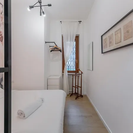 דירה Paganini 4 Exclusive - 2 Bedroom And 2 Bathroom מילאנו